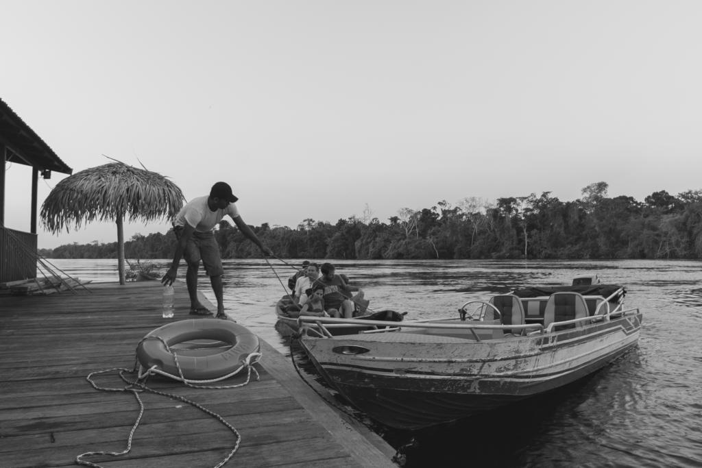 Amazon Arowana Lodge Careiro Exterior photo