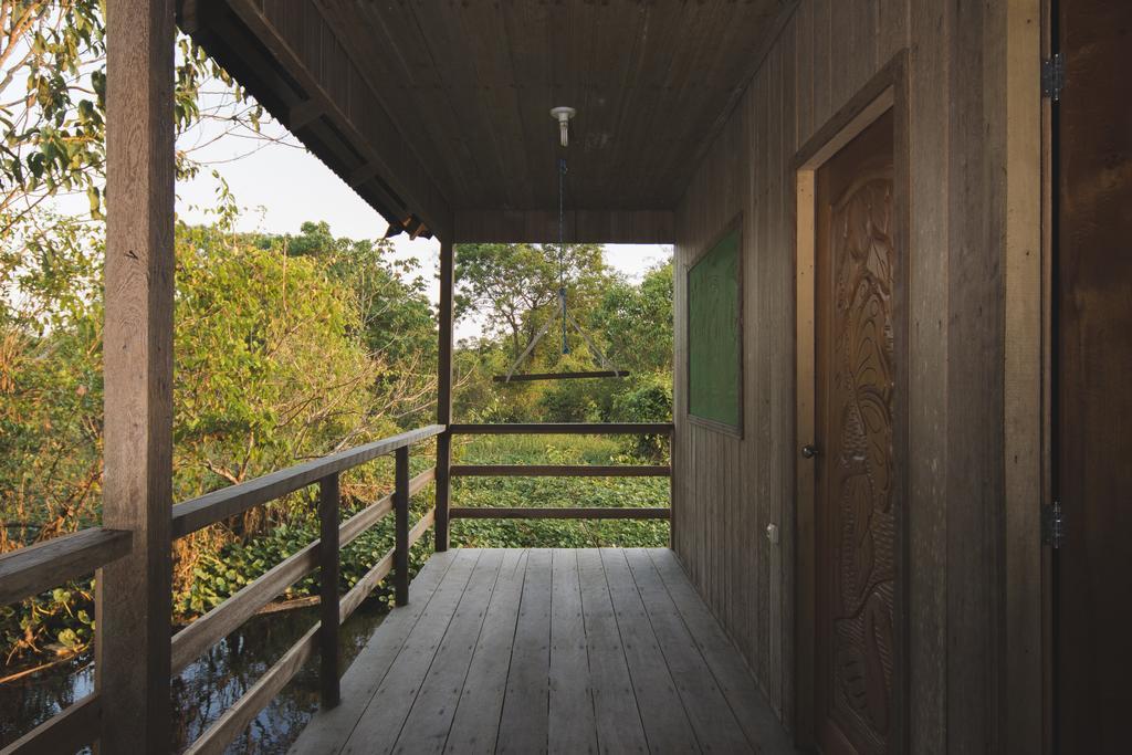 Amazon Arowana Lodge Careiro Exterior photo