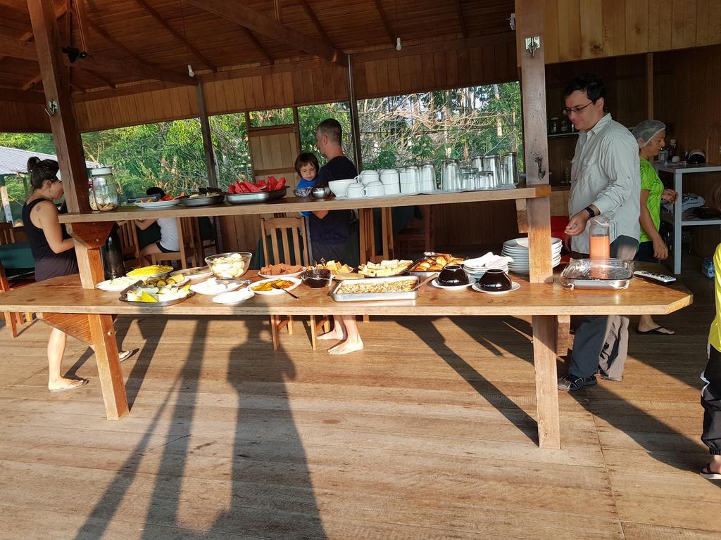 Amazon Arowana Lodge Careiro Exterior photo
